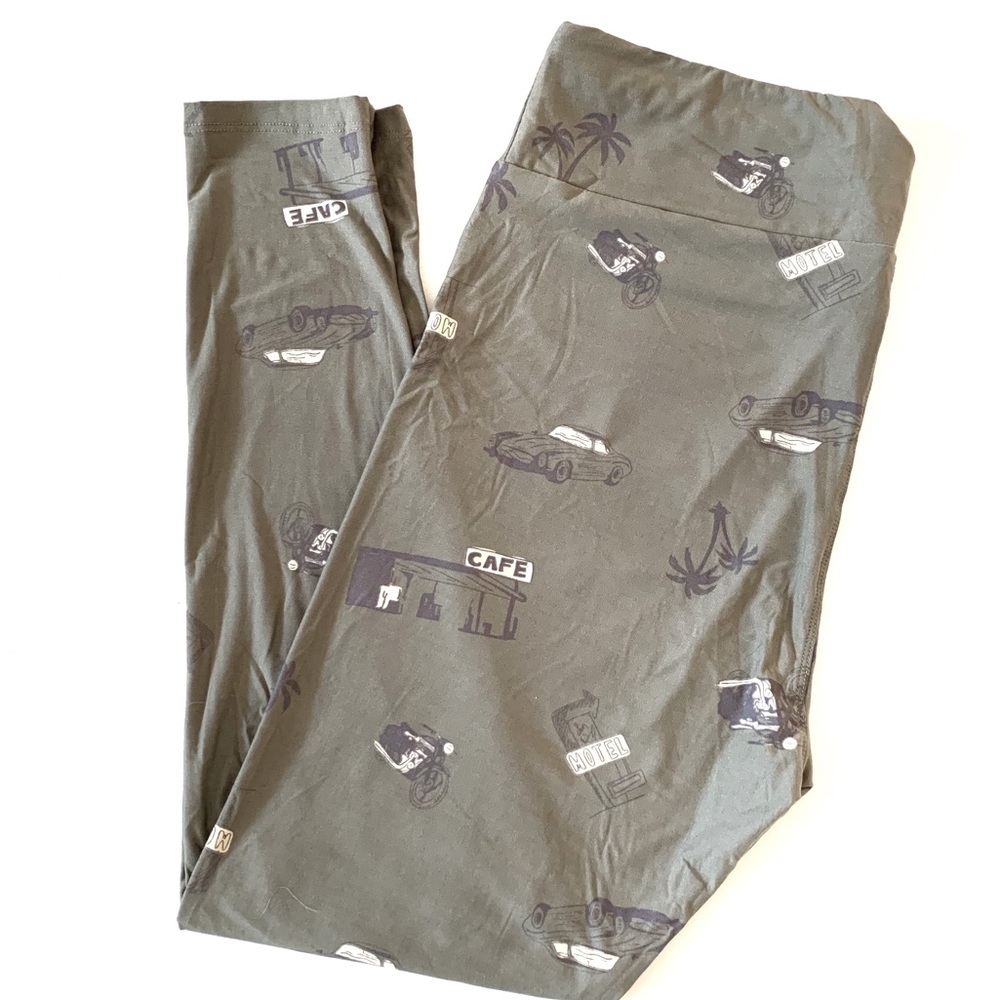 NWOT LuLaRoe Road Trip Leggings TC2